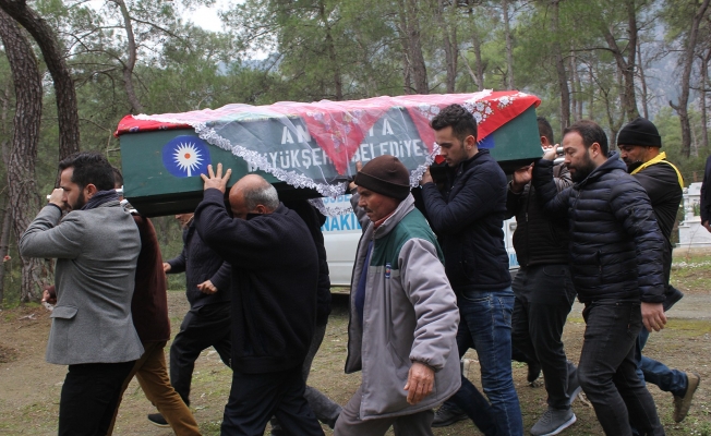 Hayalleri yarım kaldı, duvaklı tabutla defnedildi