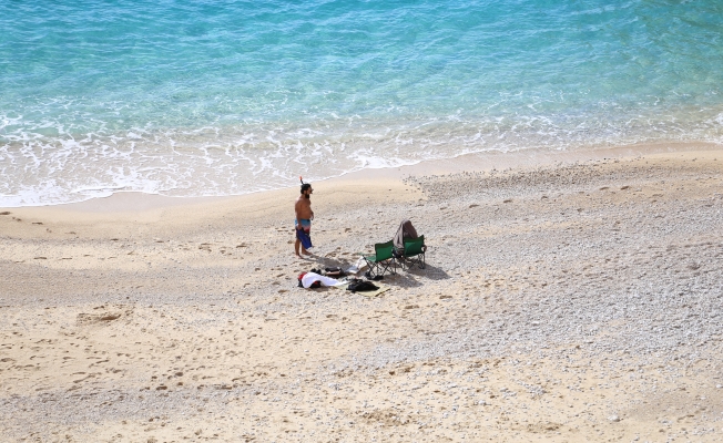  Kaş'ta şubat ayında deniz keyfi