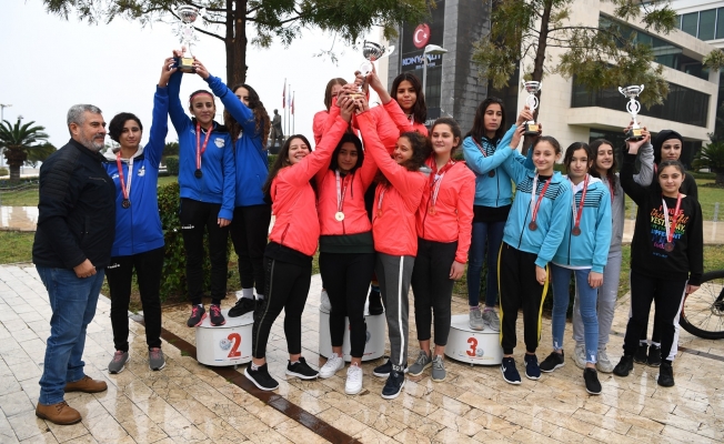 Konyaaltı Belediyesi Bisiklet Takımı, şampiyon oldu