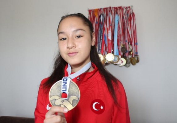 Milli karateci Müşerref Özdemir'den Avrupa şampiyonluğu