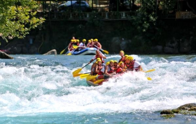 Rafting botları depoda kaldı