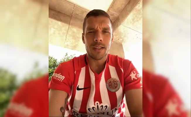 Lukas Podolski’den gençlere tavsiyeler