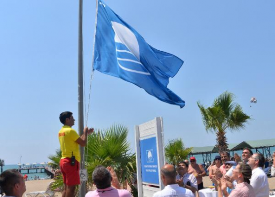 Antalya'ya 4 yeni mavi bayrak!