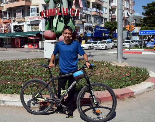 Bisikletliye 'kask' ve 'kırmızı ışık' cezası iptal edildi