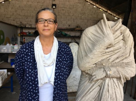 1700 yıllık hayırsever kadın heykeli
