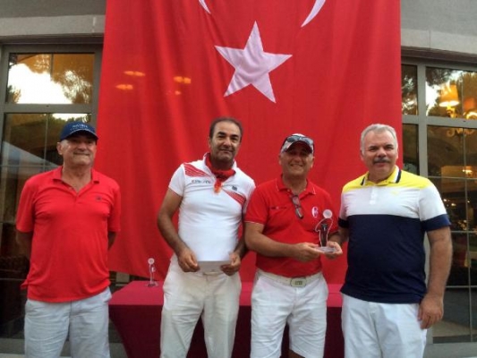 Golfçülerden anlamlı turnuva