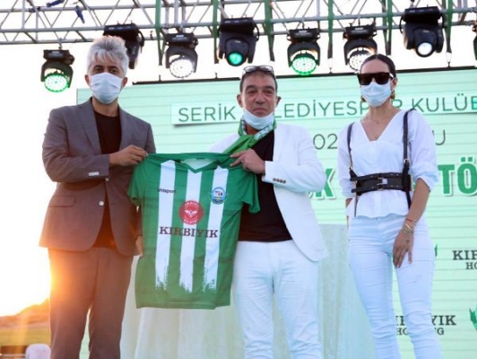 Serik Belediyespor'a göğüs reklamı