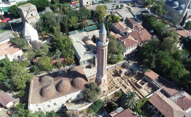 Antalya'nın dört bir yanında tarih yeniden ayağa kaldırılıyor
