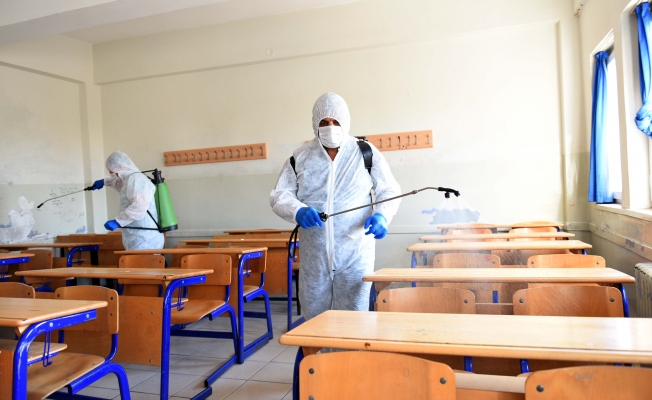  Muratpaşa'da okullar pazartesiye hazırlanıyor