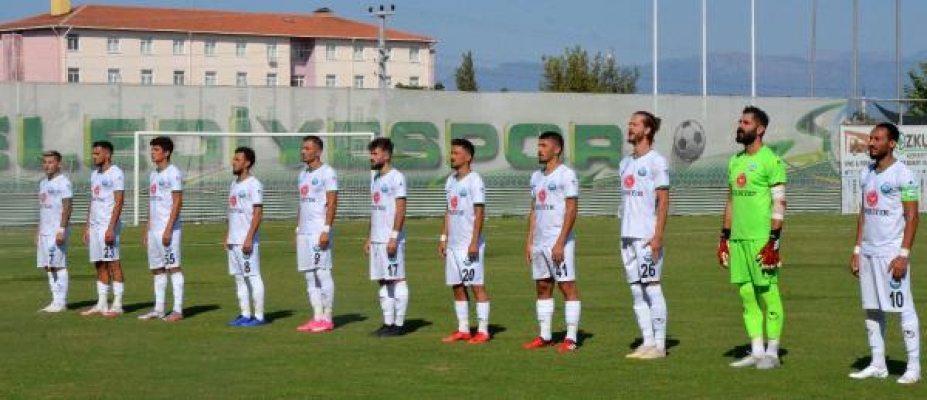 Serik Belediyespor zirveyi zorluyor