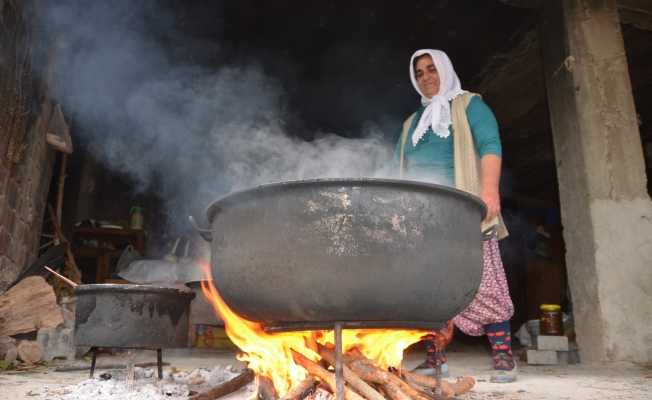 15 kilogramdan 1 kilogram çıkartıp kilosunu 35 liradan satıyorlar