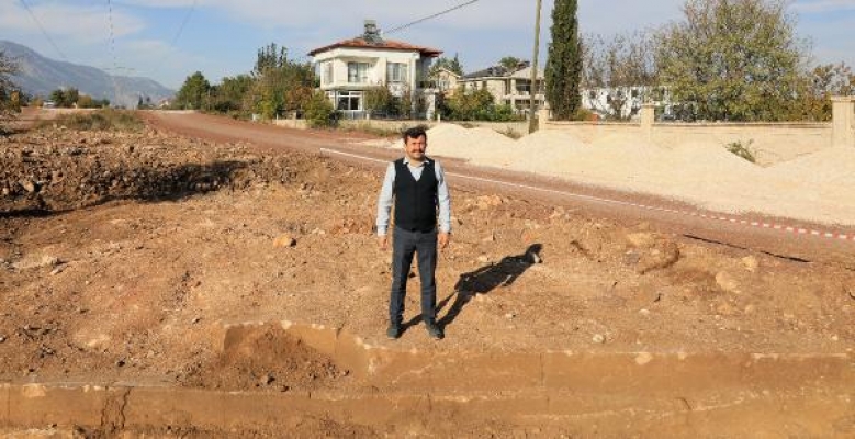 İş makineleriyle yol çalışmasında Selçuklu döneminden yapı bulundu