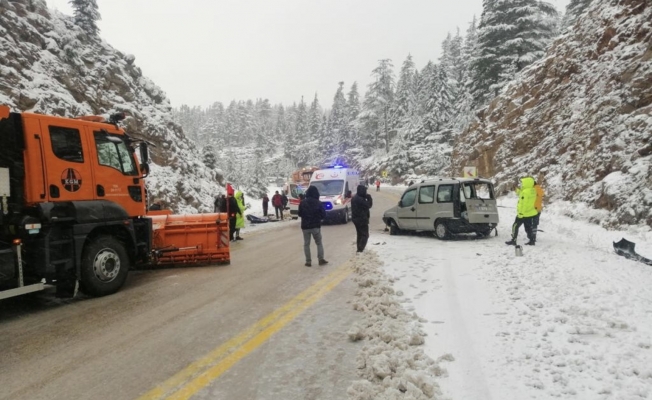 Antalya-Konya karayolunda trafik kazası!