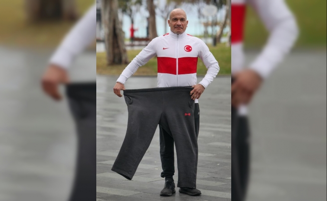 Kiloları verdi, lisanslı fitness sporcusu oldu