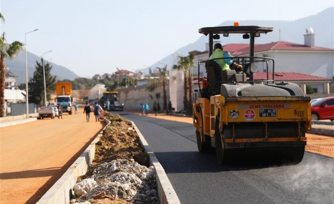  Alanya trafiğini rahatlatacak yol asfaltlanıyor   