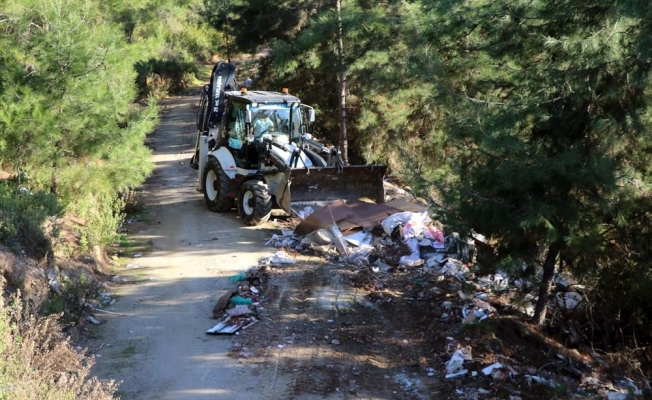 Alanya’da ormanlık alandaki atıklar temizlendi   