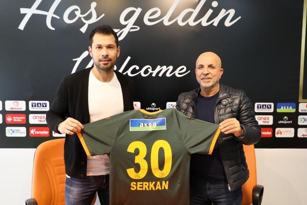 Aytemiz Alanyaspor, Serkan Kırıntılı'yı transfer etti