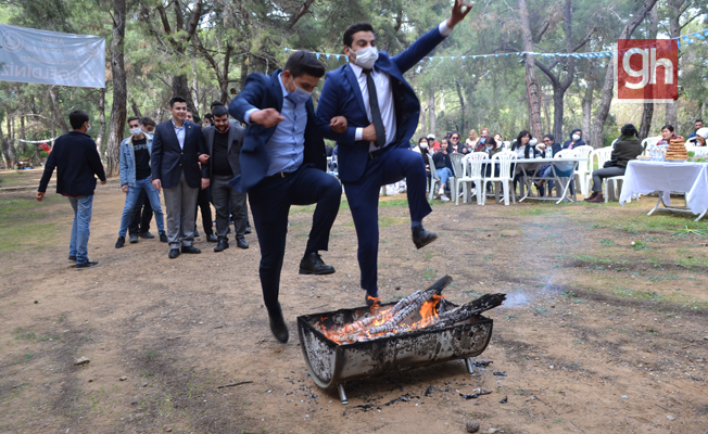 Aksu Ülkü Ocakları nevruz ateşi yaktı