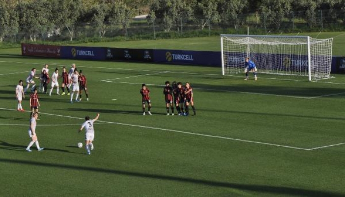 Beşiktaş Kadın Futbol Takımı çeyrek finalde