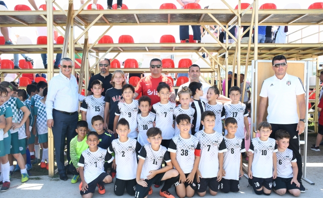 Başkan Topaloğlu, Daima Kemer Cup Futbol Turnuvası ödül törenine katıldı