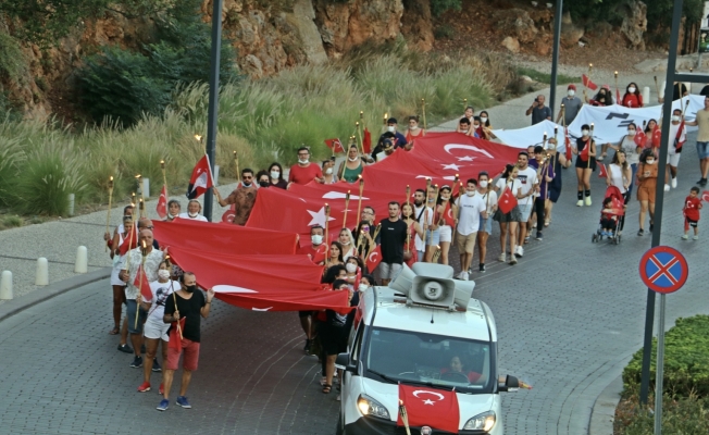 Antalya’da 'HES' kodlu fener alayı