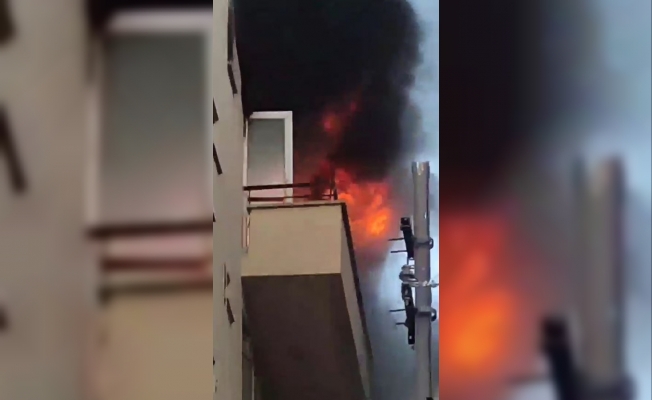Apartman dairesinde çıkan yangın korkuttu