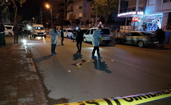 Barışmak için geldi, kafe çıkışında silahla vuruldu Barışmak için geldi, kafe çıkışında silahla vuruldu