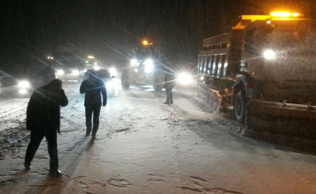 Antalya-Konya karayolu araç trafiğine kapatıldı Antalya-Konya karayolu araç trafiğine kapatıldı