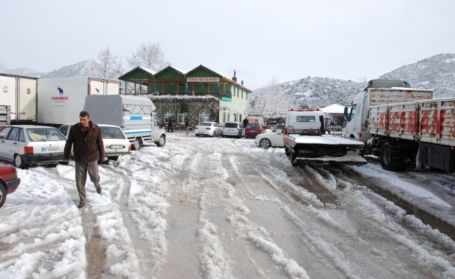 Antalya-Konya karayolu tüm araç trafiğine açıldı