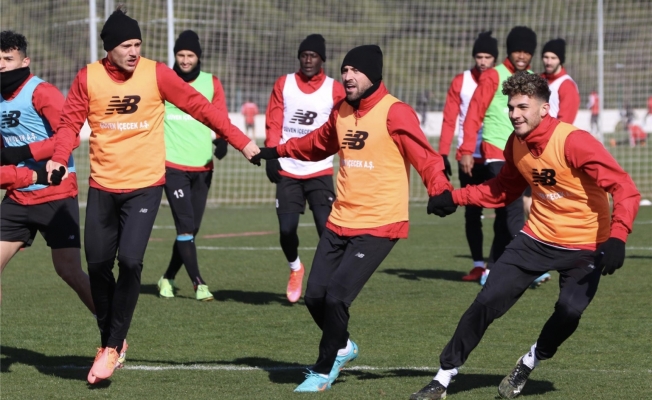 Antalyaspor'dan, Başakşehir maçına erteleme talebi Antalyaspor'dan, Başakşehir maçına erteleme talebi