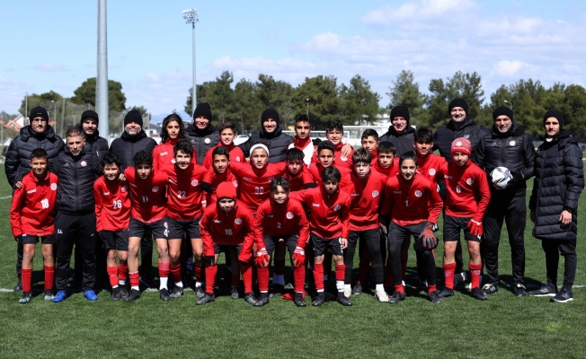 Antalyaspor U13 takımı Dubai yolcusu
