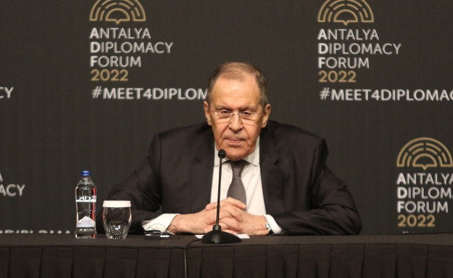  Lavrov: "Başkan Putin, Zelenskiy ile görüşebilir, temastan kaçmaz"