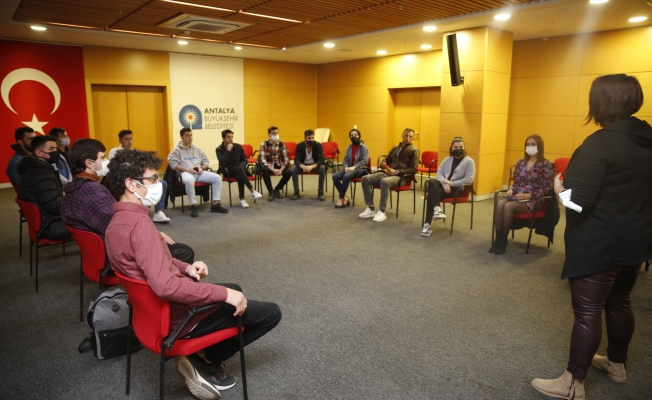 Antalya Büyükşehir Belediyesi, festival gönüllüsü arıyor Antalya Büyükşehir Belediyesi, festival gönüllüsü arıyor