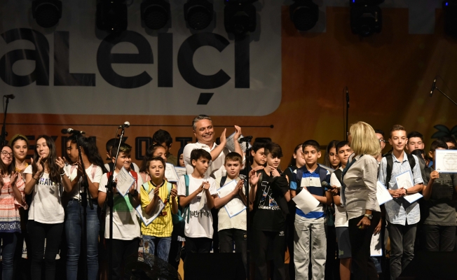 Çocuklar Kaleiçi'ni profesyonel rehberler eşliğinde gezecek Çocuklar Kaleiçi'ni profesyonel rehberler eşliğinde gezecek