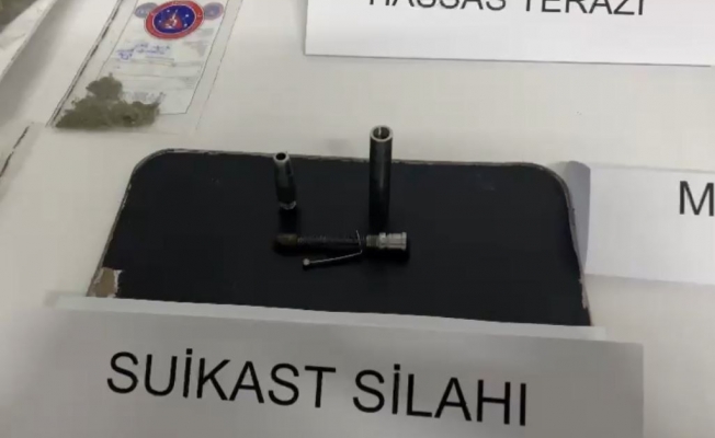 Suikast tabancası ele geçirildi Suikast tabancası ele geçirildi