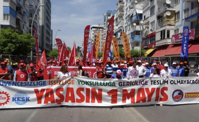 Antalya’da 1 Mayıs coşkuyla kutlandı