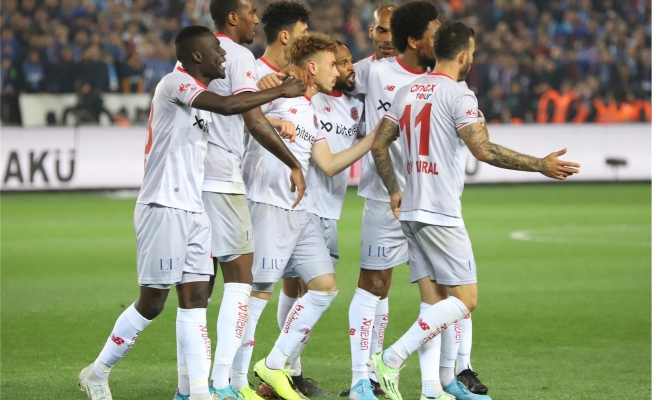 Antalyaspor'da hedef yenilmezlik serisini 14'e çıkarmak Antalyaspor'da hedef yenilmezlik serisini 14'e çıkarmak
