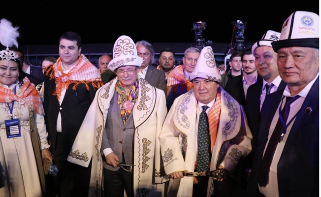 Başkan Böcek: "Toroslardan tüten dumanı Antalya'dan dünyaya yayıyoruz" Başkan Böcek: "Toroslardan tüten dumanı Antalya'dan dünyaya yayıyoruz"