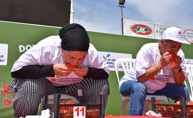 Kadınlara özel ‘domates yeme’ yarışması
