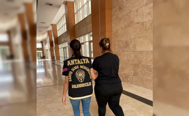 2 kişiyi 93 bin TL dolandıran kadın polisten kaçamadı 2 kişiyi 93 bin TL dolandıran kadın polisten kaçamadı
