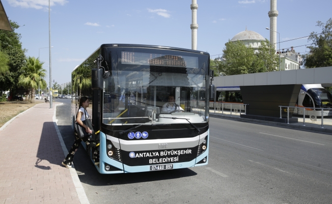 Antalya’da YKS adaylarına toplu ulaşım desteği