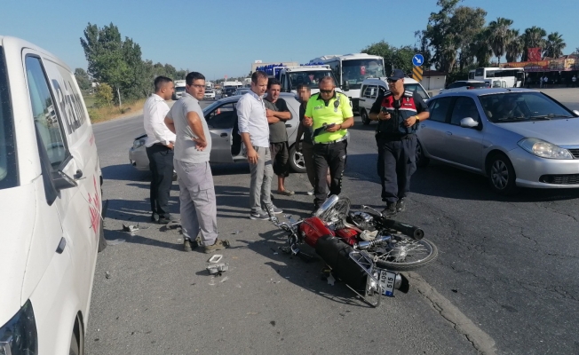 Manavgat’ta otomobile çarpan motosikletin sürücüsü ağır yaralandı Manavgat’ta otomobile çarpan motosikletin sürücüsü ağır yaralandı