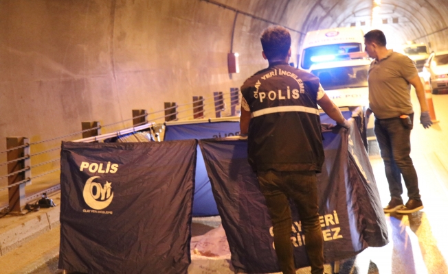 Otobüsün çarptığı motosiklet sürücüsü hayatını kaybetti