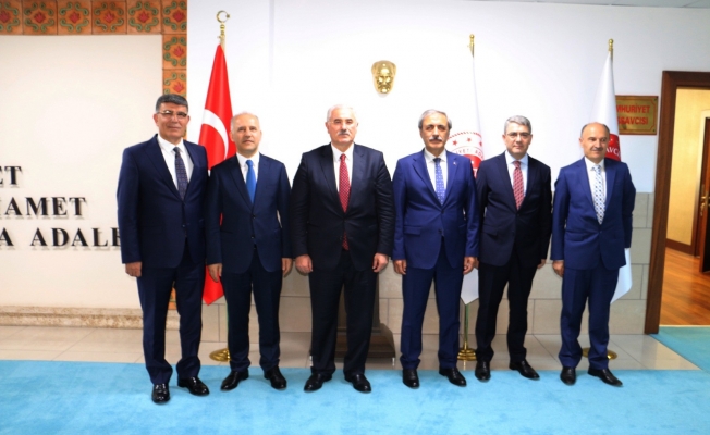 Yargıtay Başkanı Akarca ve Yargıtay Cumhuriyet Başsavcısı Şahin’den Antalya Adliyesi ziyareti Yargıtay Başkanı Akarca ve Yargıtay Cumhuriyet Başsavcısı Şahin’den Antalya Adliyesi ziyareti
