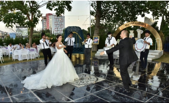 Yeni evli çiftin tüm hayalleri bir ‘tuşla’ yıkıldı Yeni evli çiftin tüm hayalleri bir ‘tuşla’ yıkıldı