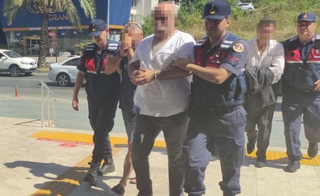 Jandarma karakoluna giderek MİT’çi olduğunu söyleyen 5 kişi gözaltına alındı Jandarma karakoluna giderek MİT’çi olduğunu söyleyen 5 kişi gözaltına alındı