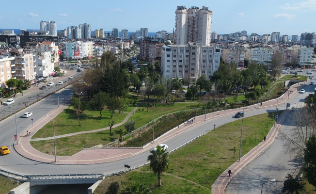 Yüzde yüz yerli sistemle Antalya'nın kavşakları akıllı hale getiriliyor Yüzde yüz yerli sistemle Antalya'nın kavşakları akıllı hale getiriliyor