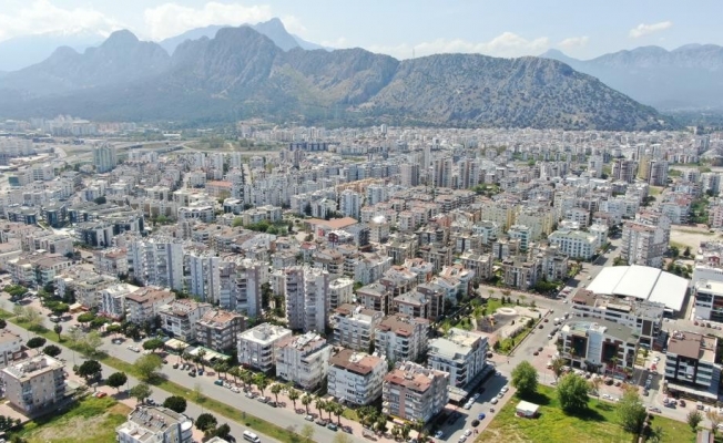 Antalya'daki 50 bin bina için deprem tehlikesi uyarısı Antalya'daki 50 bin bina için deprem tehlikesi uyarısı