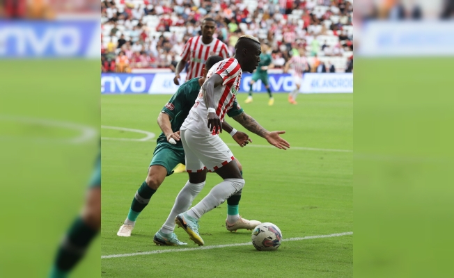 Antalyaspor’da Ndao, 5 ay sahalardan uzak kalacak