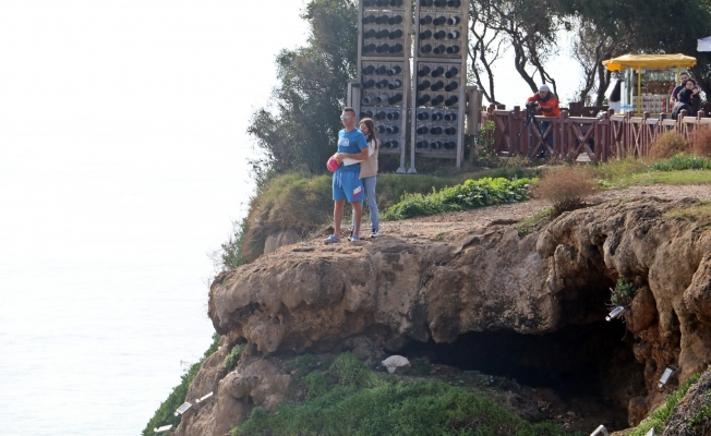 Uçurum kenarında romantizm Uçurum kenarında romantizm